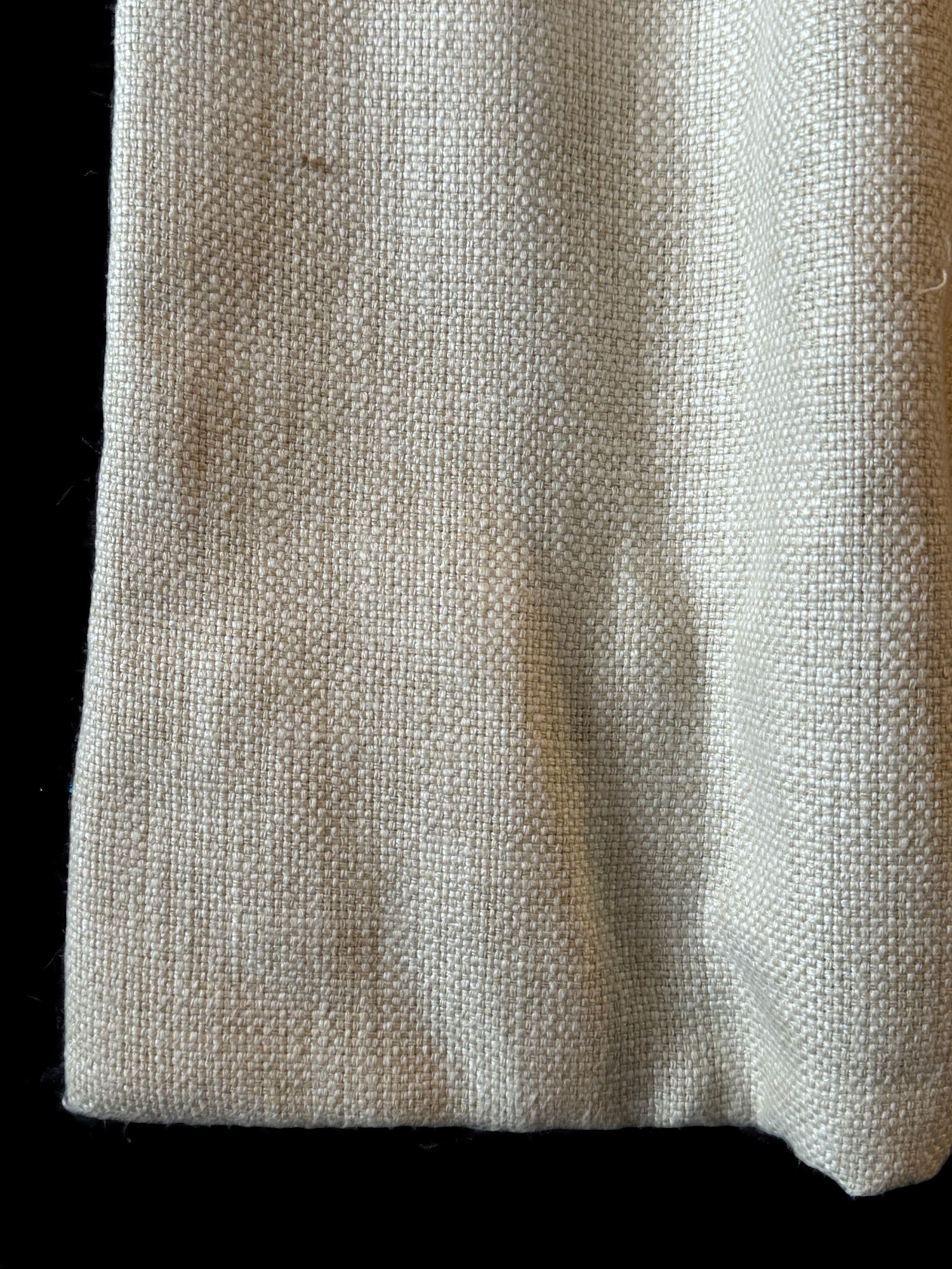 A pair of Jim Thompson pinch pleat lined and interlined buff coloured fabric curtains - Image 4 of 5