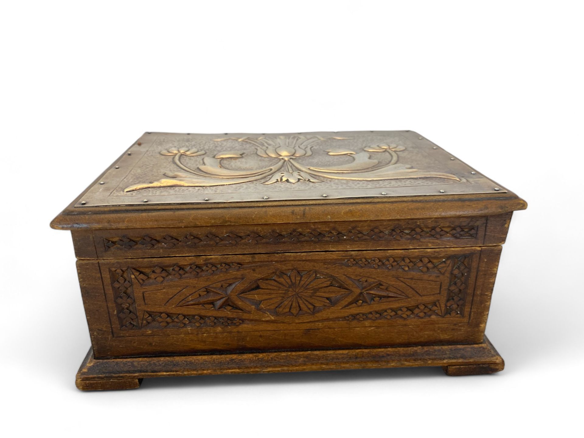 A 19th century mahogany writing slope, a mahogany workbox and an Art Nouveau box - Image 11 of 19