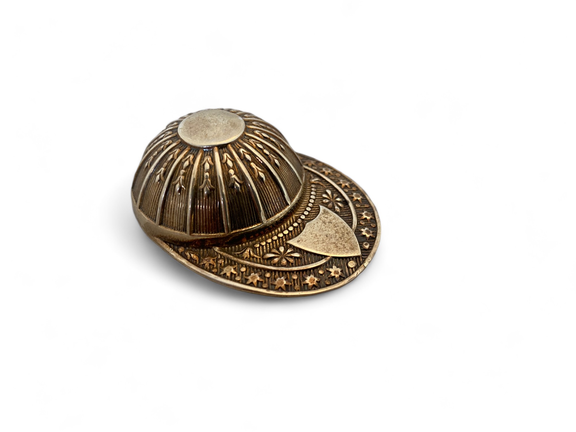 A silver jockey cap caddy spoon, Francis Howard Lid, Sheffield, 1972 - Image 2 of 5