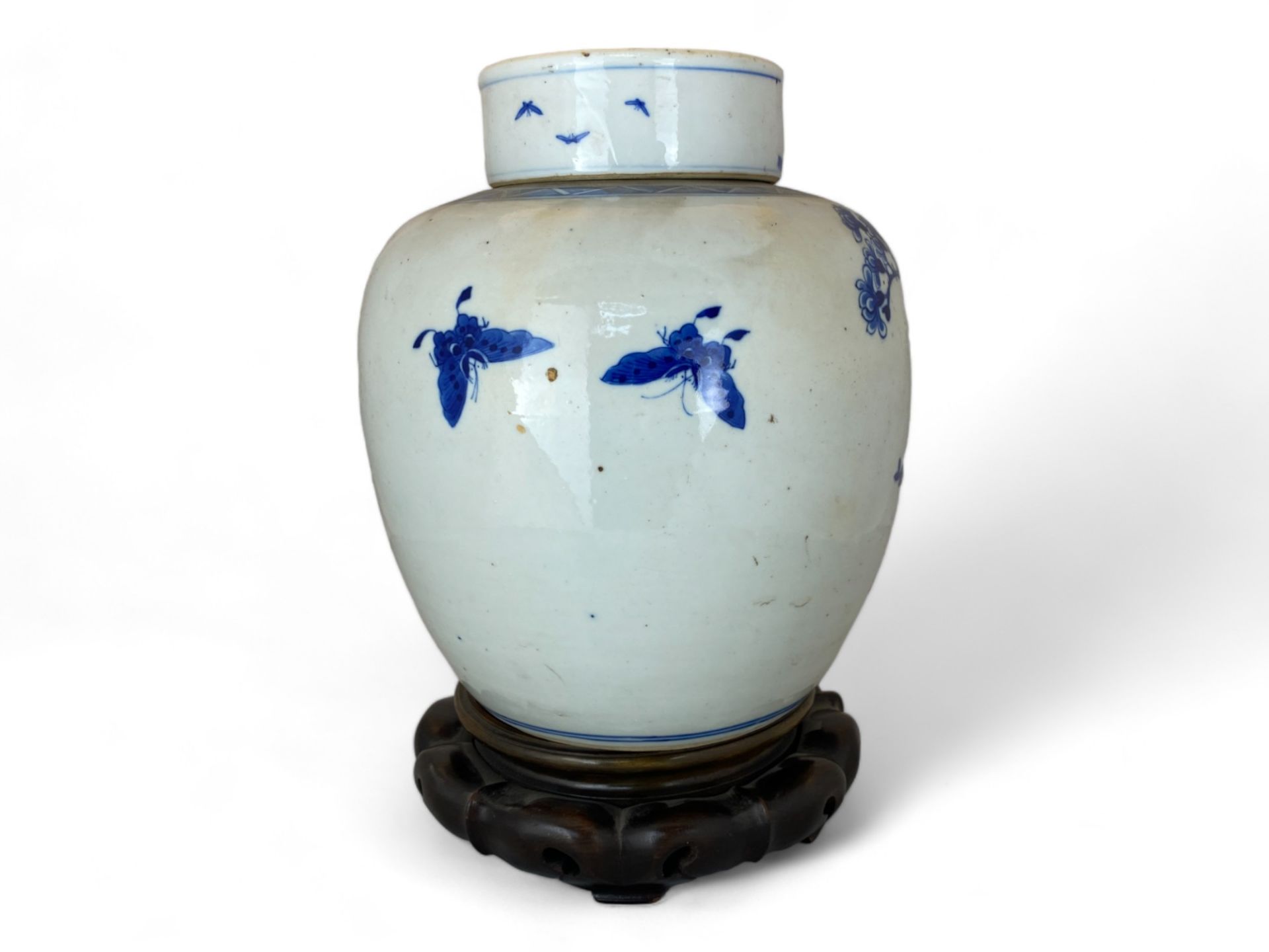 A Chinese blue and white ginger jar and lid on a pierced hardwood stand - Image 10 of 12
