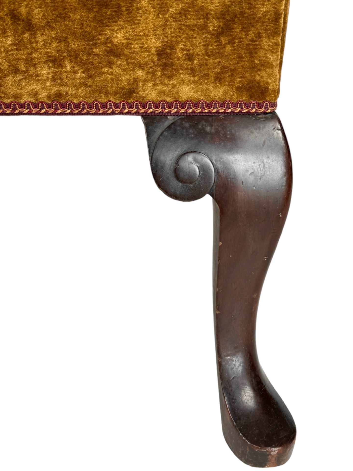 A George II style carved mahogany wing arm chair - Image 6 of 22