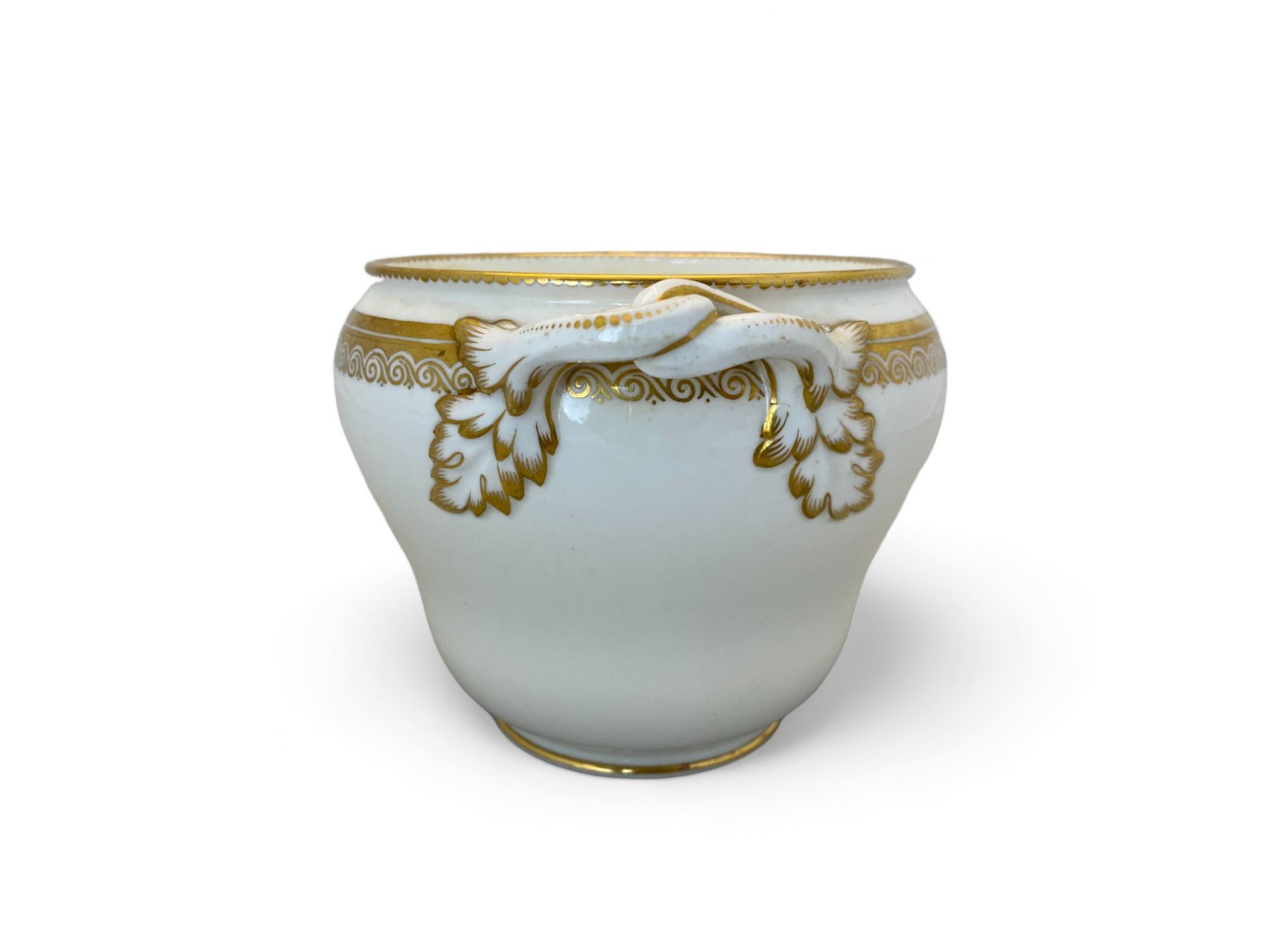 Of Royal Interest: A Mortlock China of Regent St white porcelain and gilt sugar bowl made for Queen - Image 5 of 7