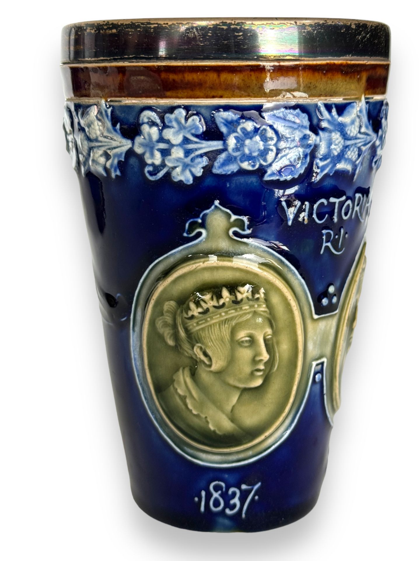A Royal Doulton Queen Victoria diamond jubilee commemorative silver rimmed jug and a pair of matchin - Image 3 of 6