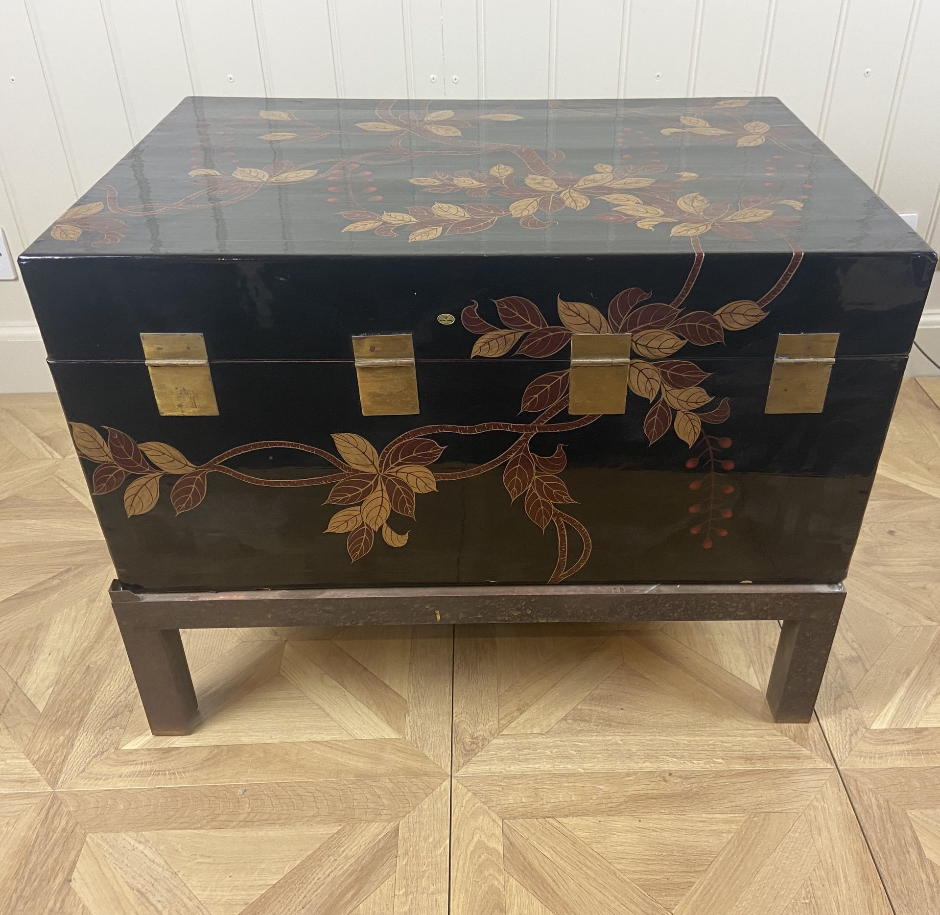 A 20th century Chinese black and gilt lacquer box on a metal stand - Image 4 of 5