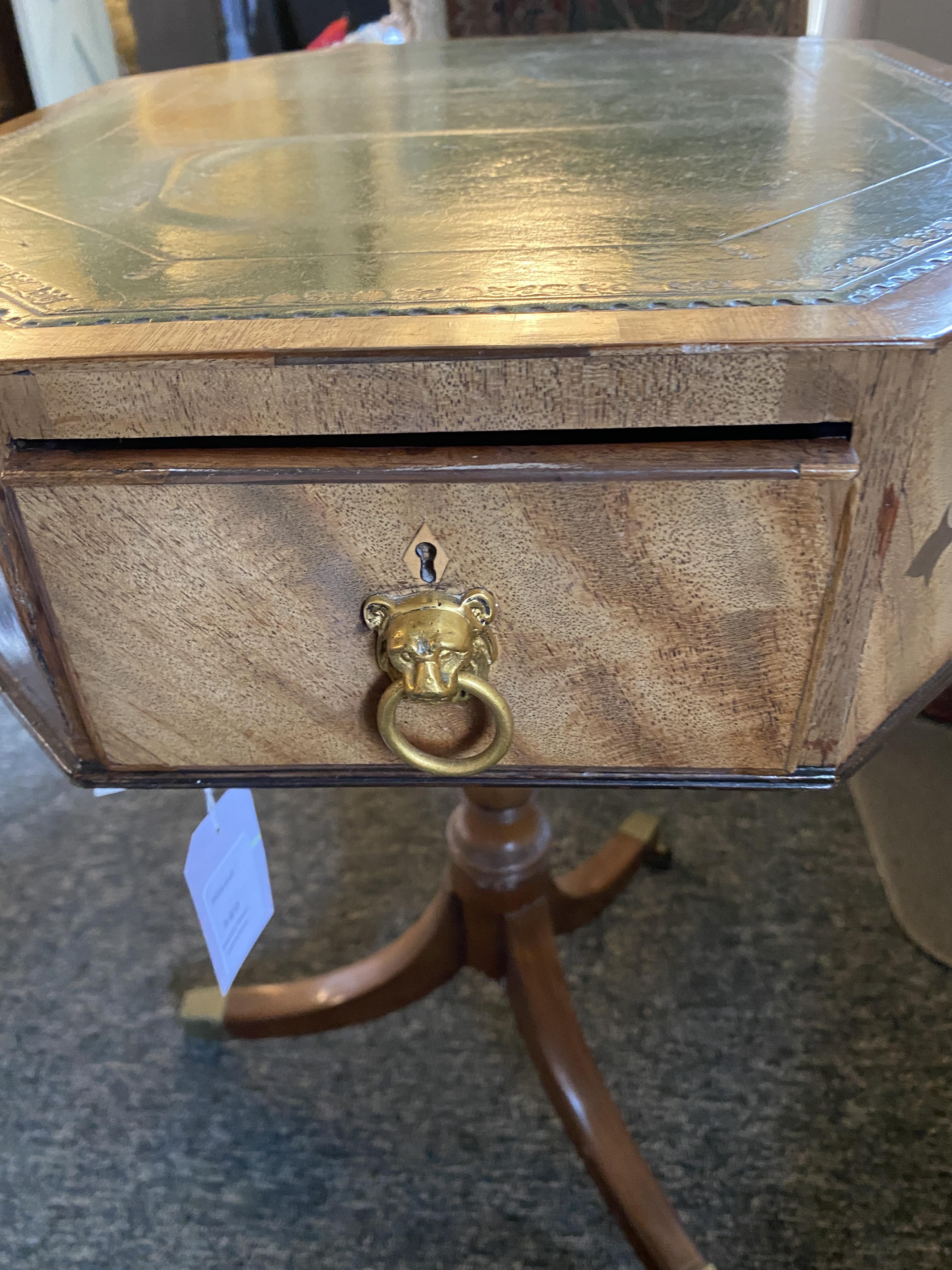 A small Regency mahogany and ebony marquetry octagonal centre table - Image 11 of 21