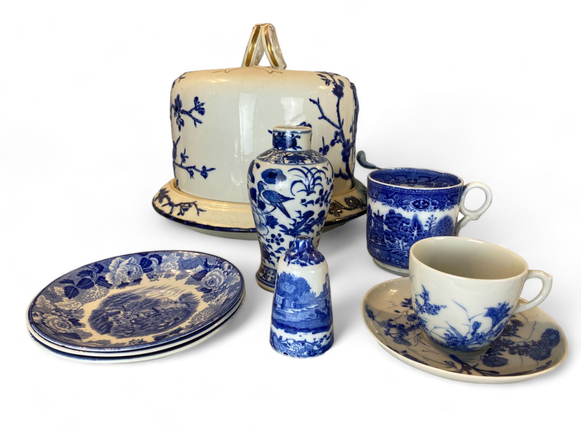A collection of mostly English 19th century and later blue and white pottery and porcelain - Image 2 of 63