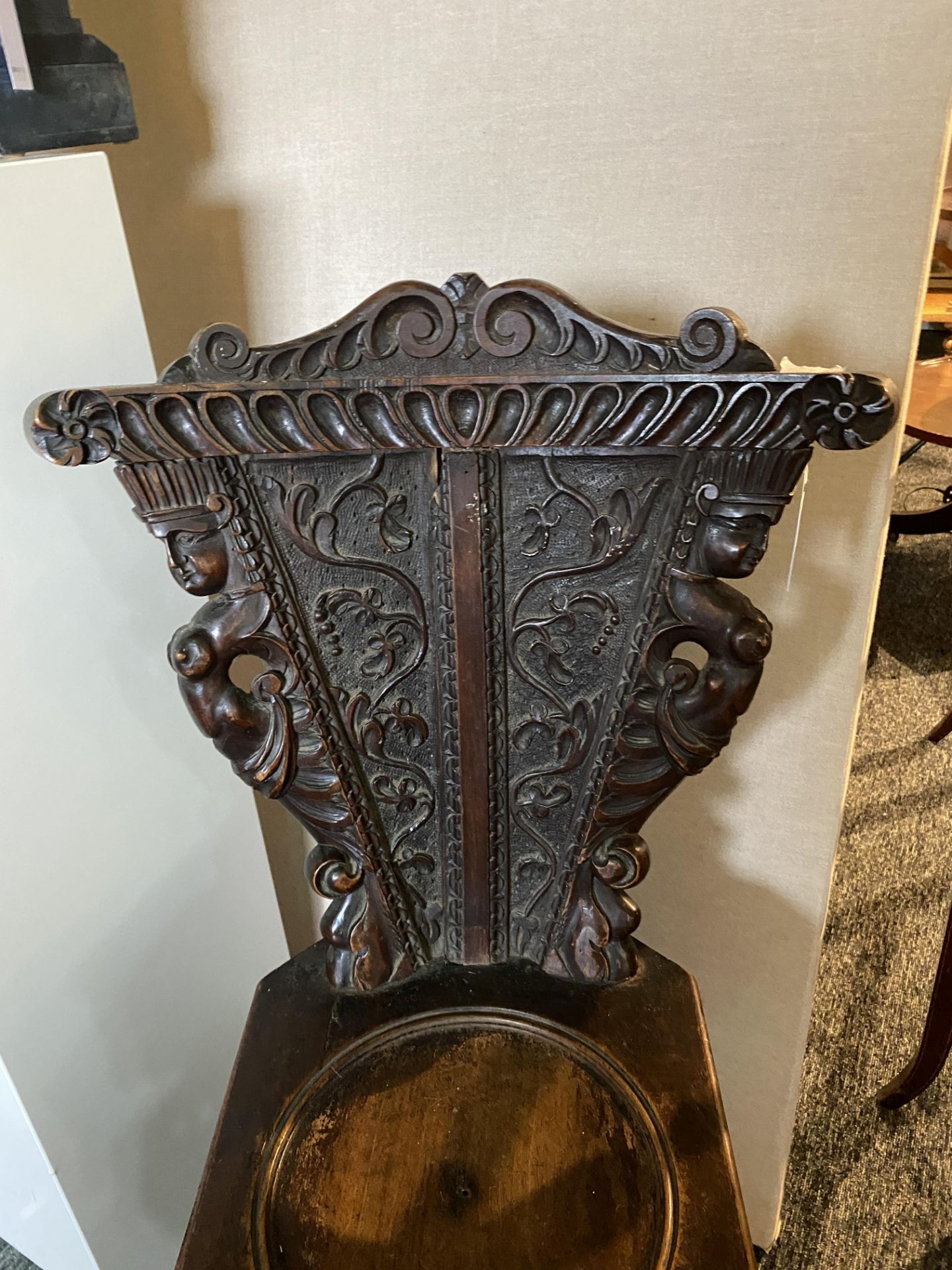 A pair of 19th century Italian Renaissance style carved walnut sgabello chairs - Image 11 of 27