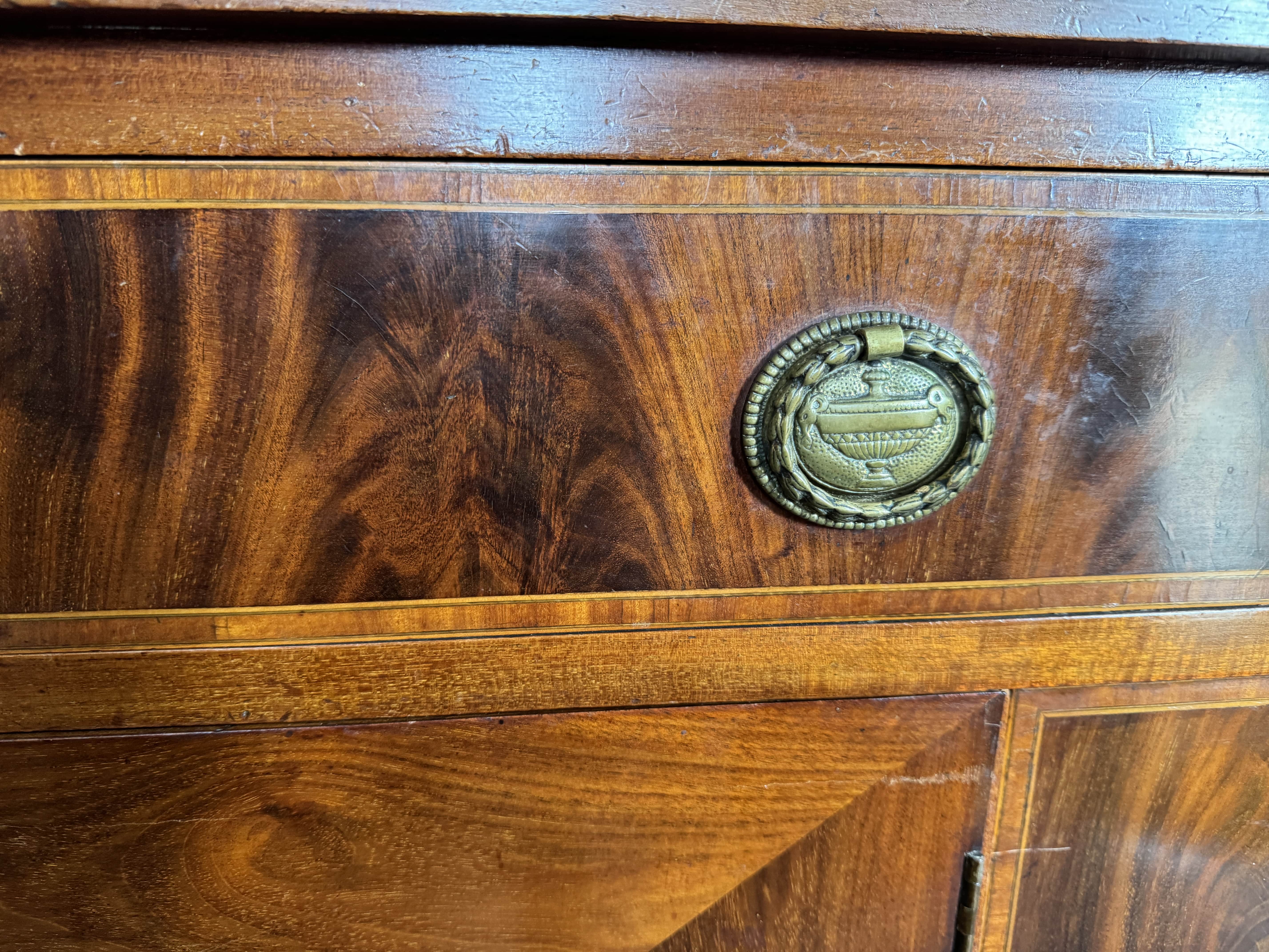 A 19th century mahogany and satinwood crossbanded marquetry sideboard in the George III style - Image 3 of 5