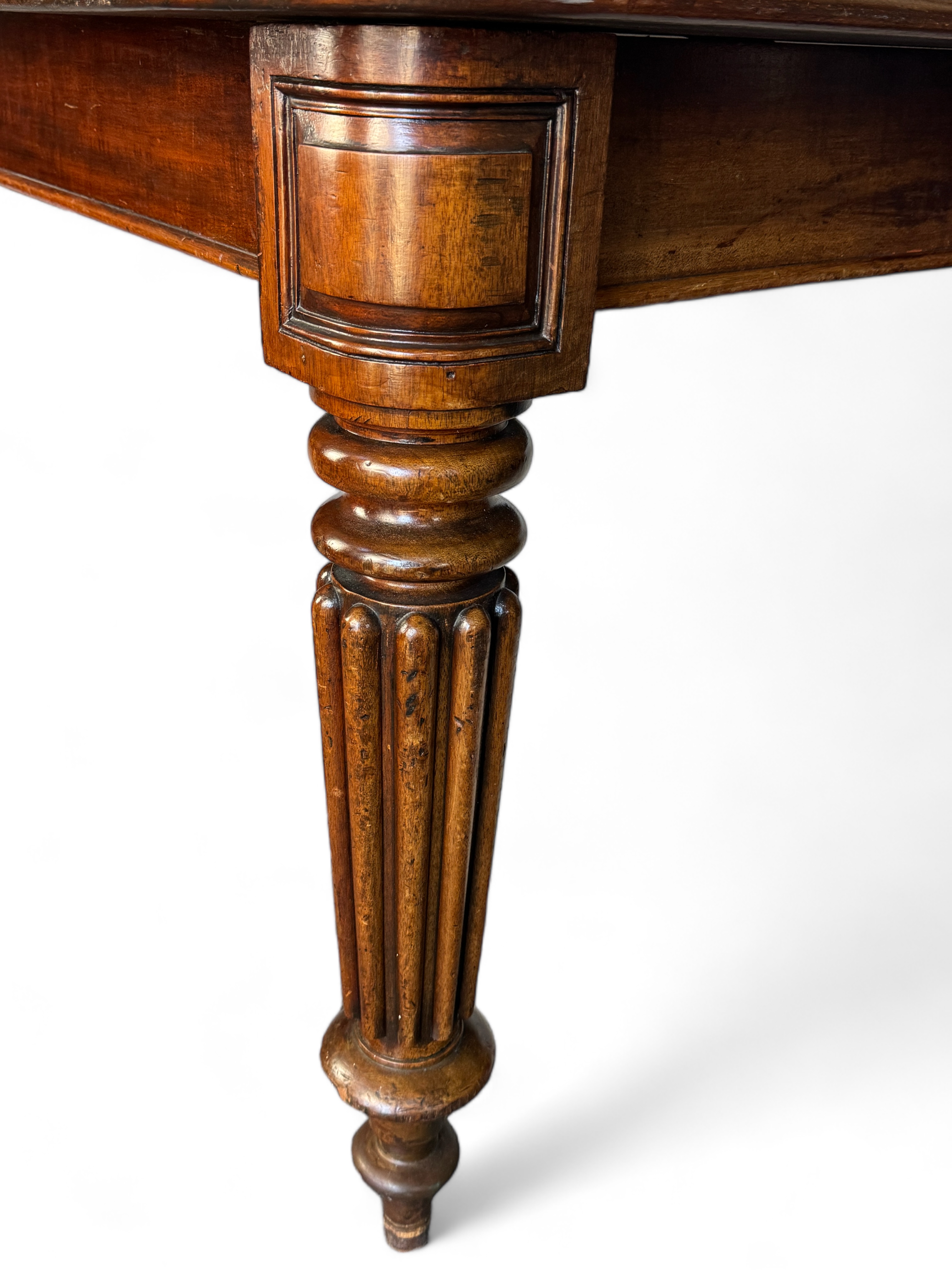 A William IV mahogany dining table - Image 3 of 4