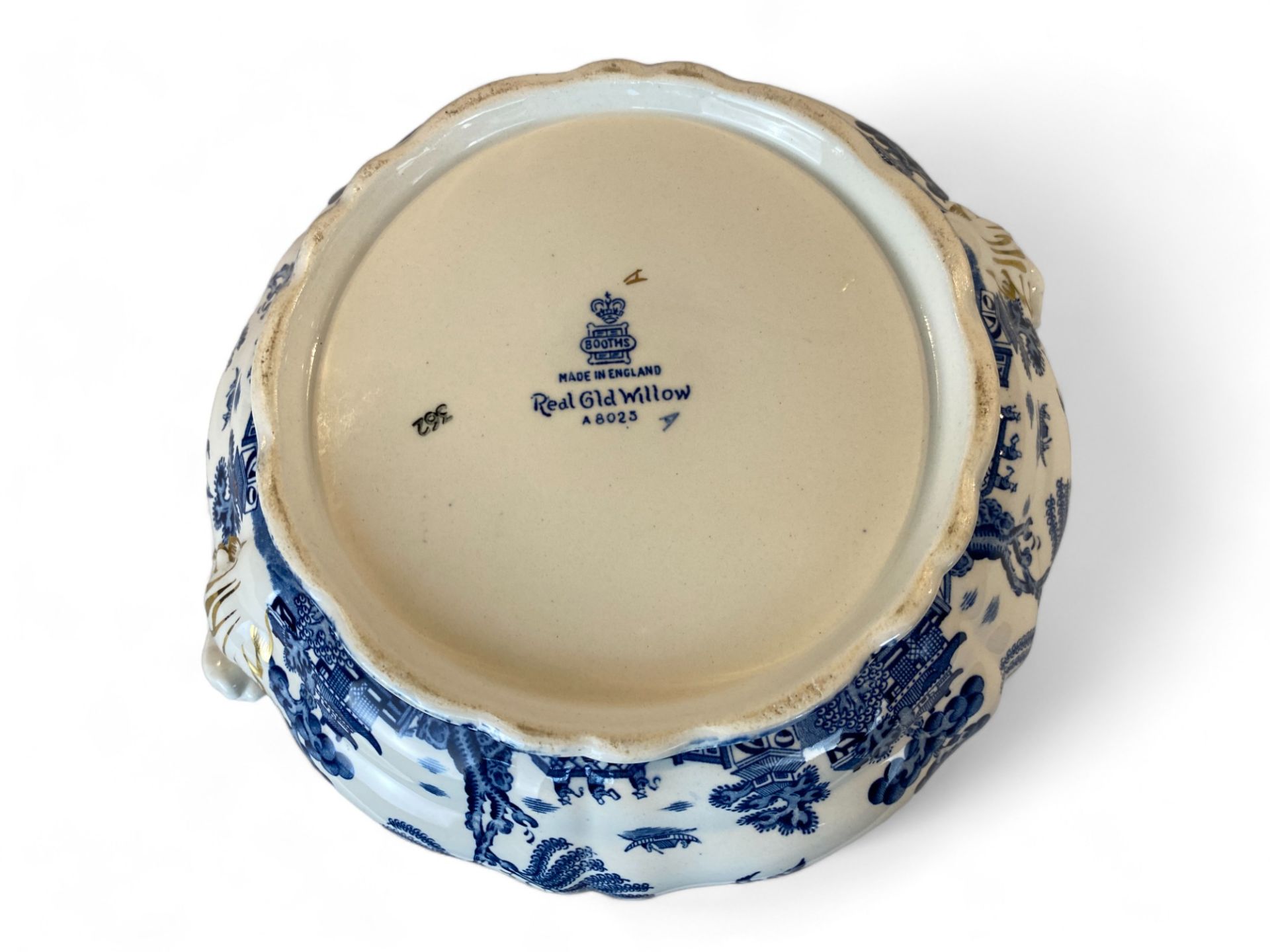 A collection of mostly English 19th century and later blue and white pottery and porcelain - Image 27 of 63