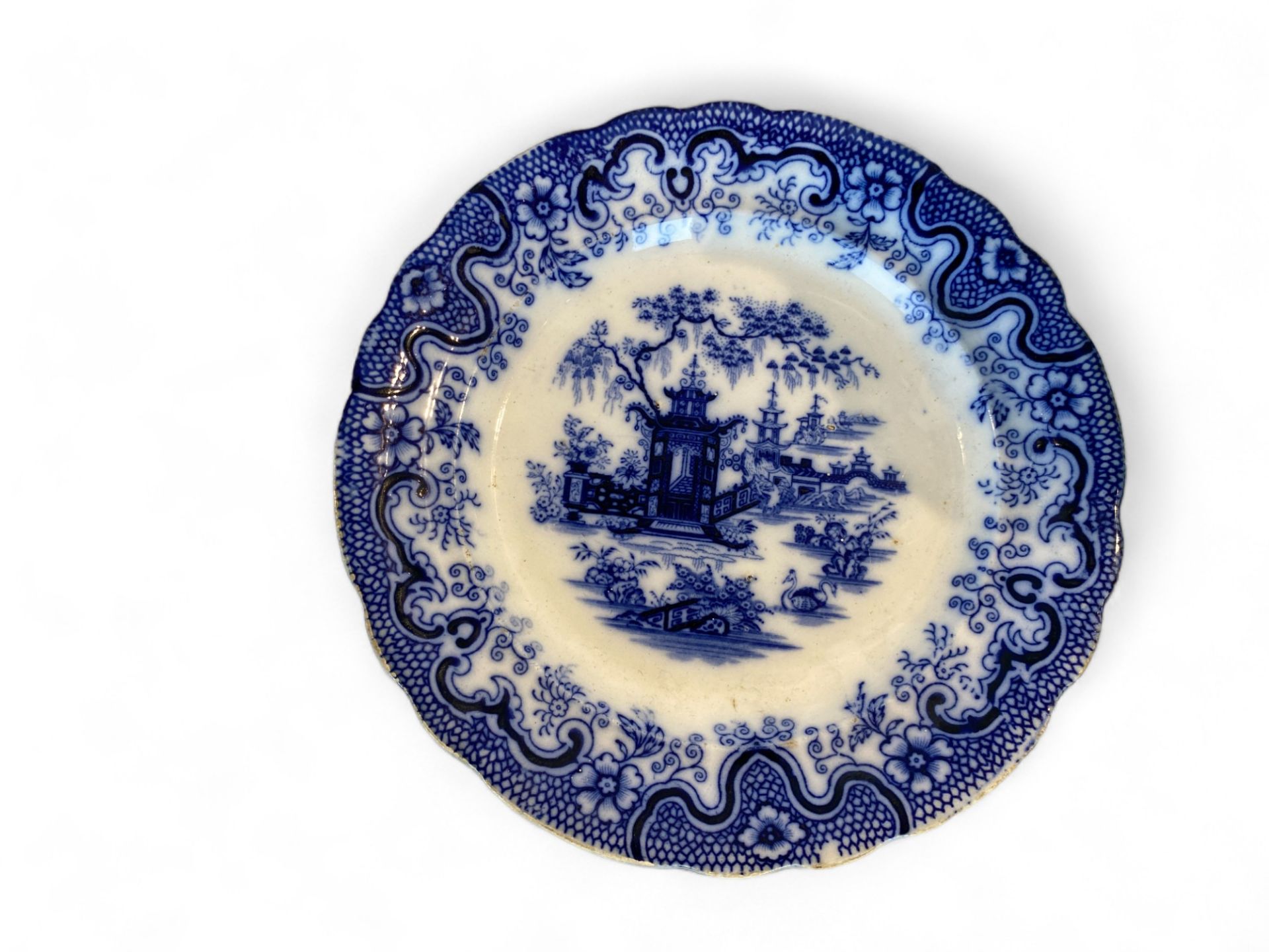 A collection of mostly English 19th century and later blue and white pottery and porcelain - Image 42 of 63