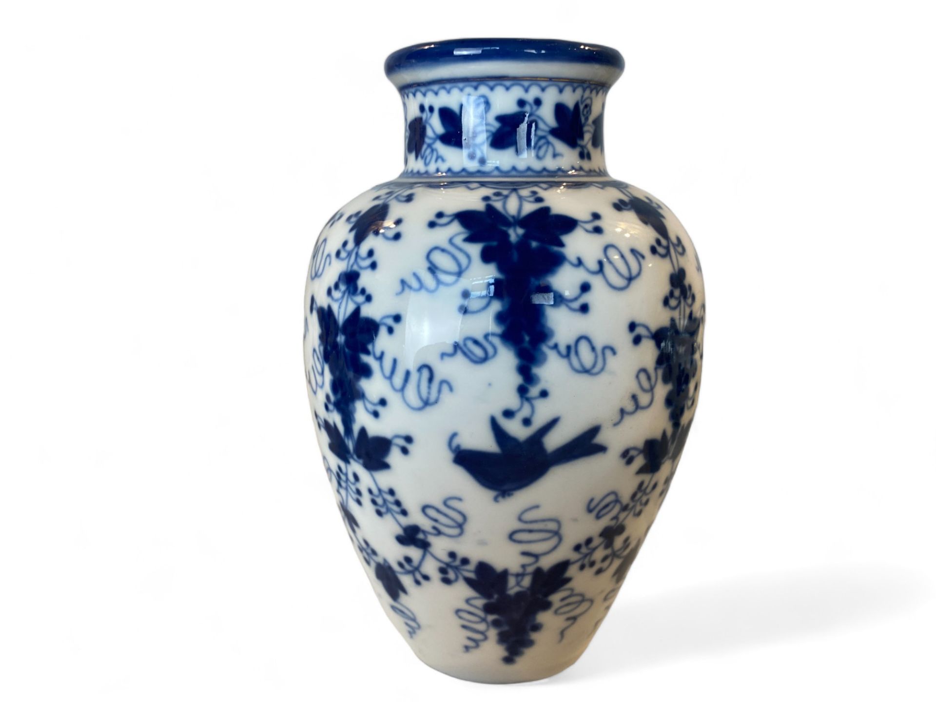 A collection of mostly English 19th century and later blue and white pottery and porcelain - Image 34 of 63
