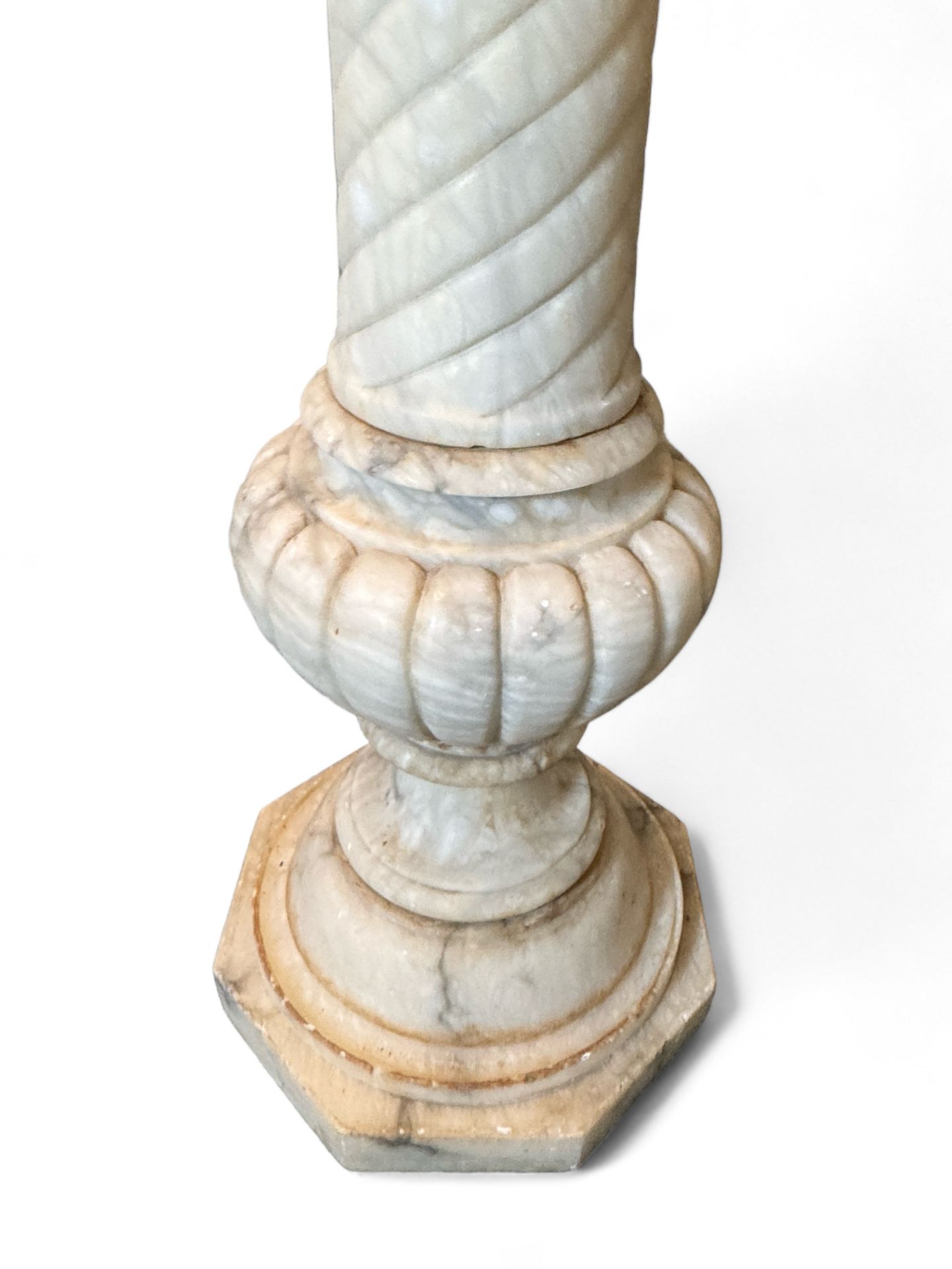 A 19th century white alabaster column - Image 3 of 5