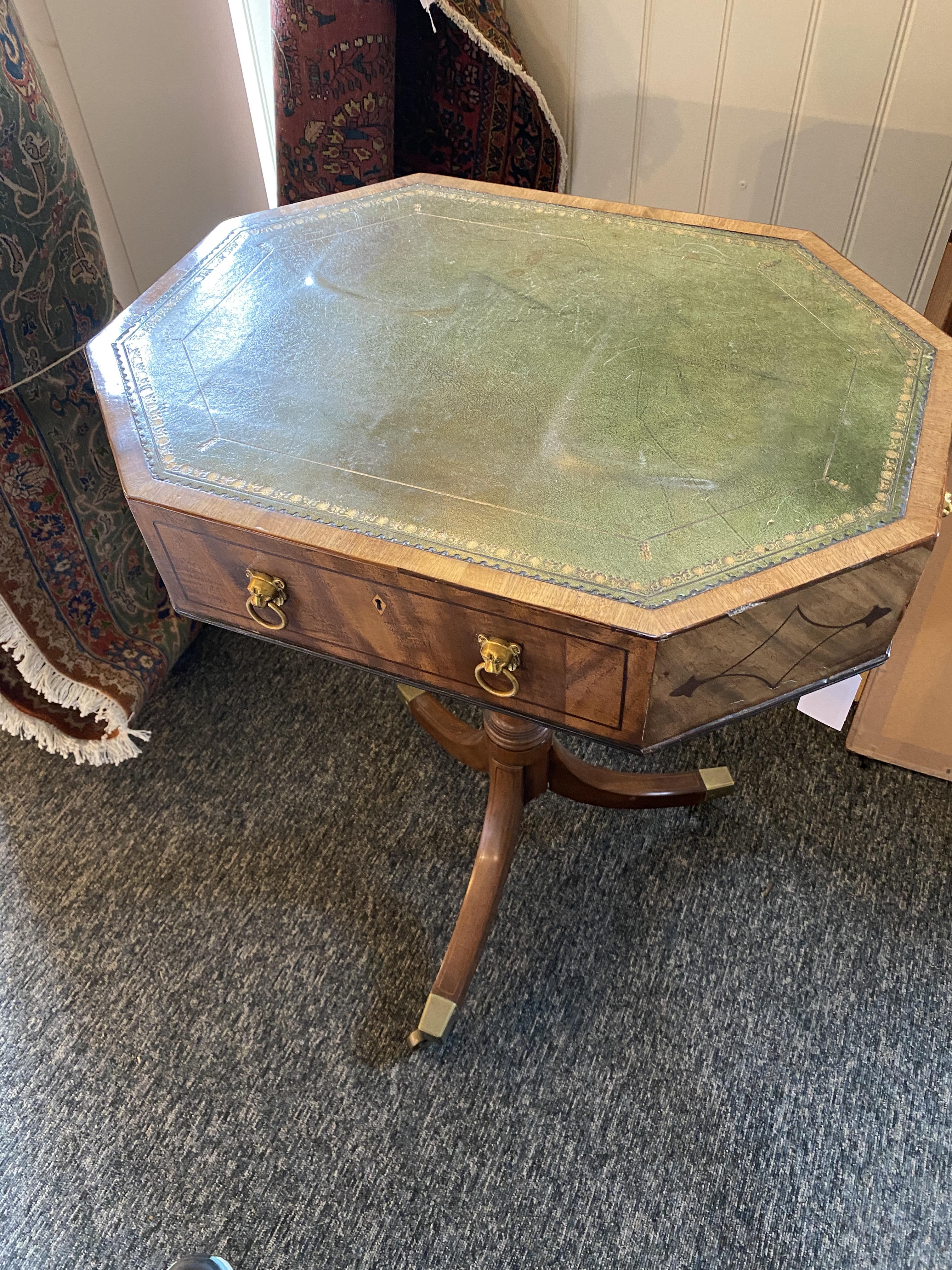 A small Regency mahogany and ebony marquetry octagonal centre table - Image 8 of 21