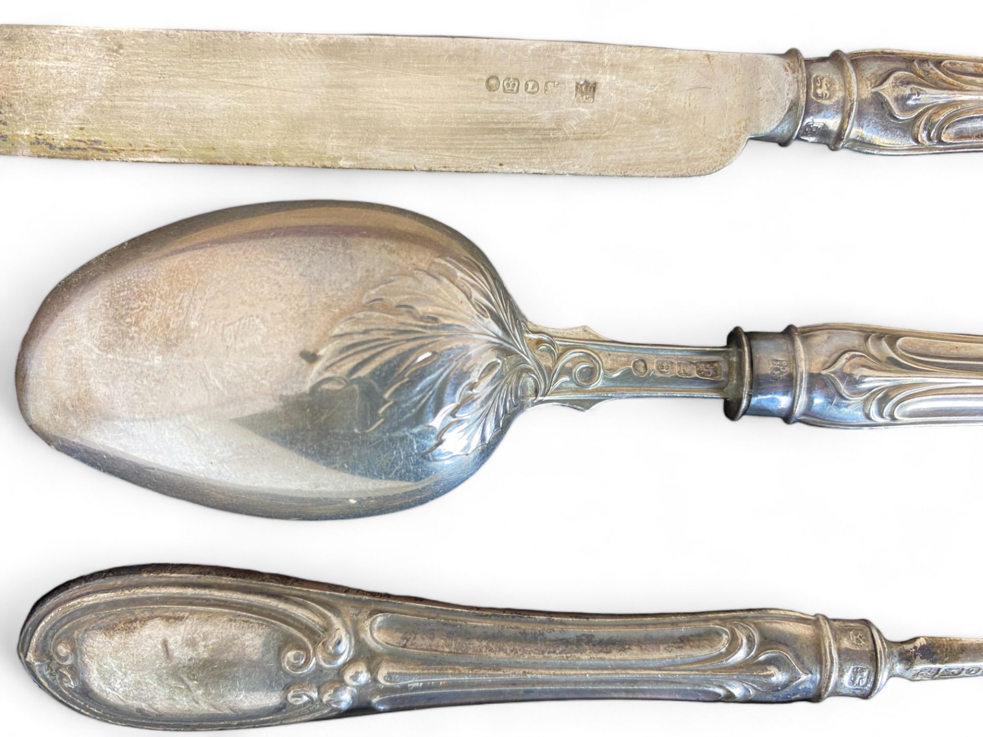 Two silver dishes, a cased set of silver child's cutlery, an early 20th century cased bone handled s - Image 10 of 16