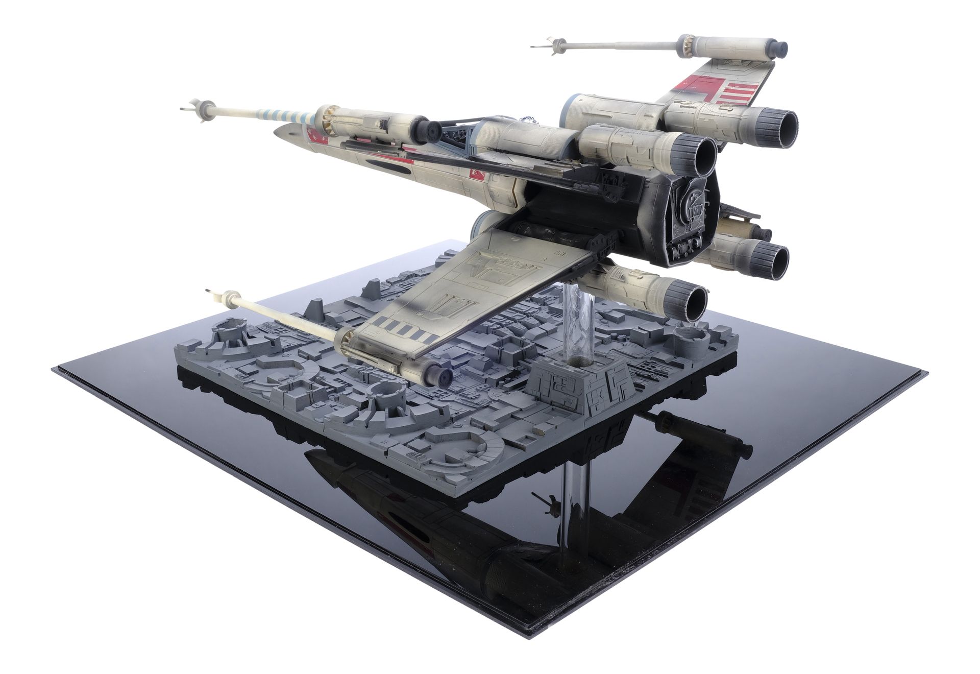 STAR WARS: A NEW HOPE (1977) - Limited-Edition ICONS X-Wing Starfighter Model Replica - Bild 7 aus 16