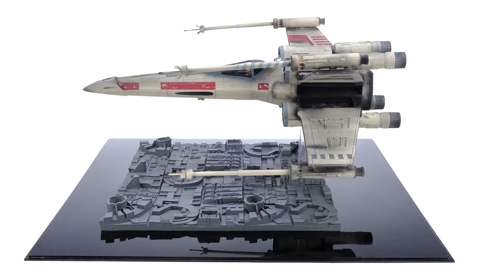 STAR WARS: A NEW HOPE (1977) - Limited-Edition ICONS X-Wing Starfighter Model Replica - Bild 6 aus 16