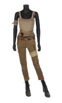 TOMB RAIDER (2018) - Lara Croft's (Alicia Vikander) Bloodied Costume