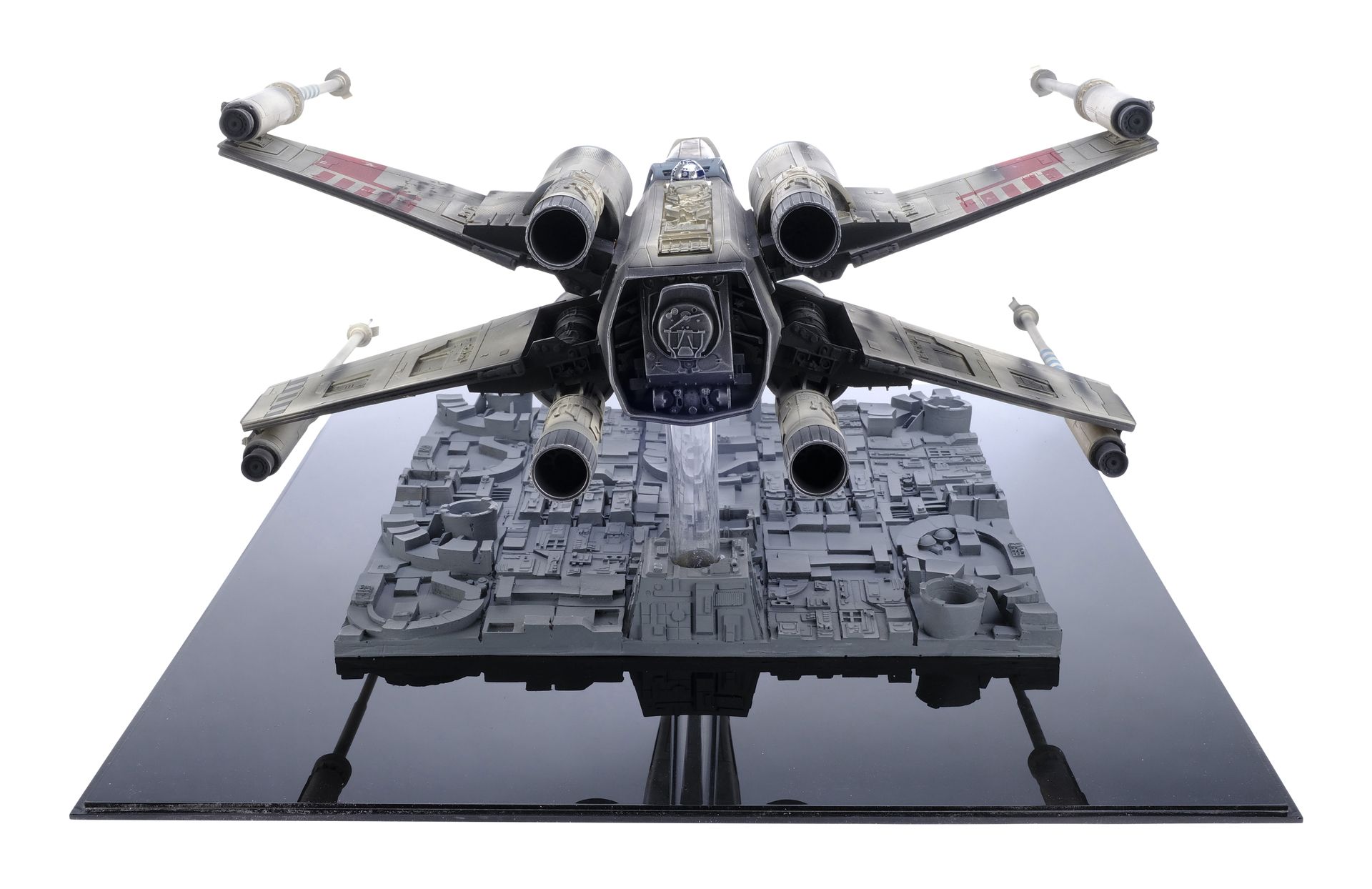 STAR WARS: A NEW HOPE (1977) - Limited-Edition ICONS X-Wing Starfighter Model Replica - Bild 8 aus 16