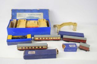 A group of Hornby Dublo, comprising a tank locomotive, number 31017, in original box, an Art Deco D1