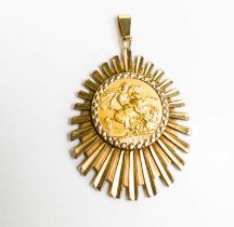 An Edward VII gold sovereign, 1909, in 9ct gold sunburst pendant setting, total weight 14.78g.