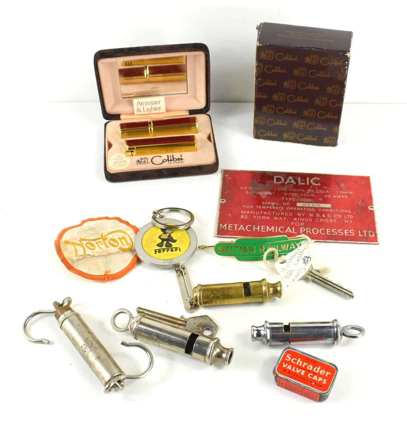 A group of collectables to include a Colibri of London atomizer & Lighter in the original case, a