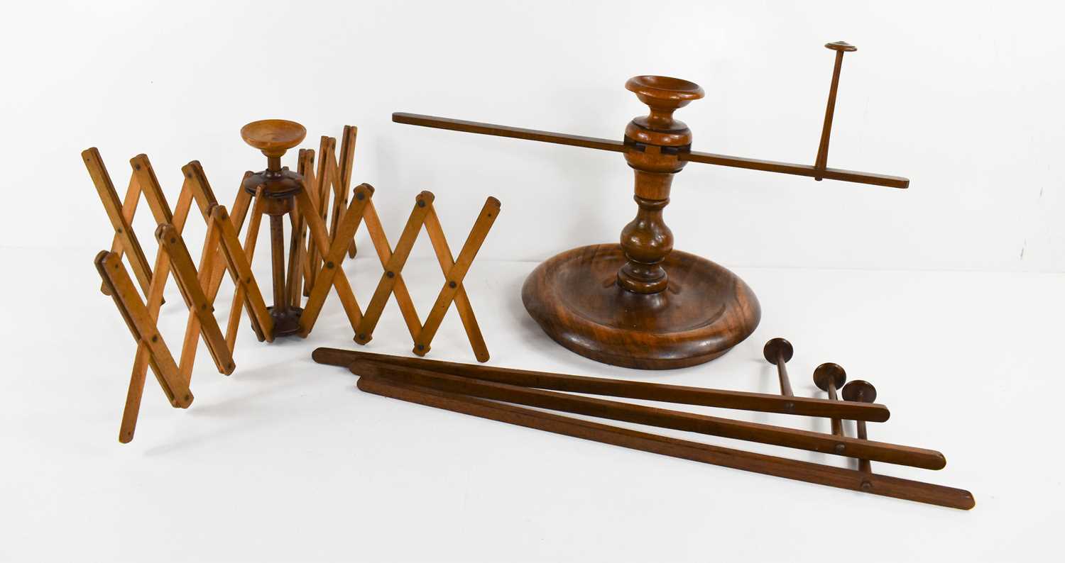 Two 19th century treen wool winders / swifts, one with four scissor action retractable arms, the - Image 2 of 9