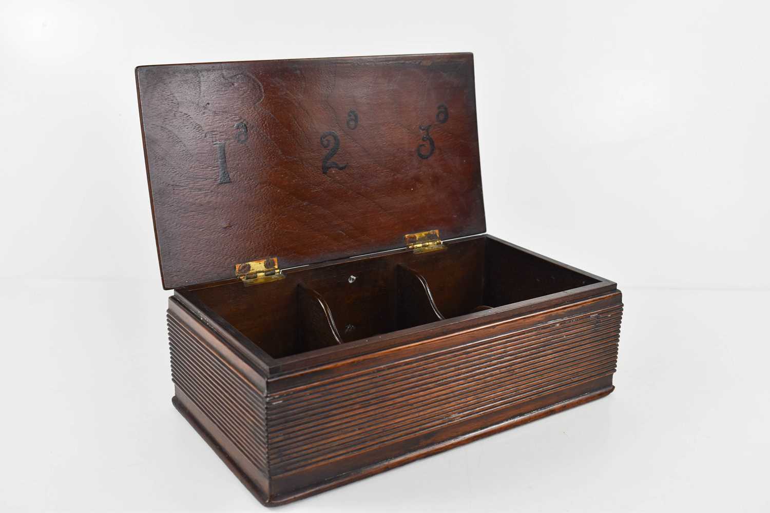 A Georgian mahogany cigar box, with a shaped handle to the back, lid and sides having reeded - Image 4 of 5