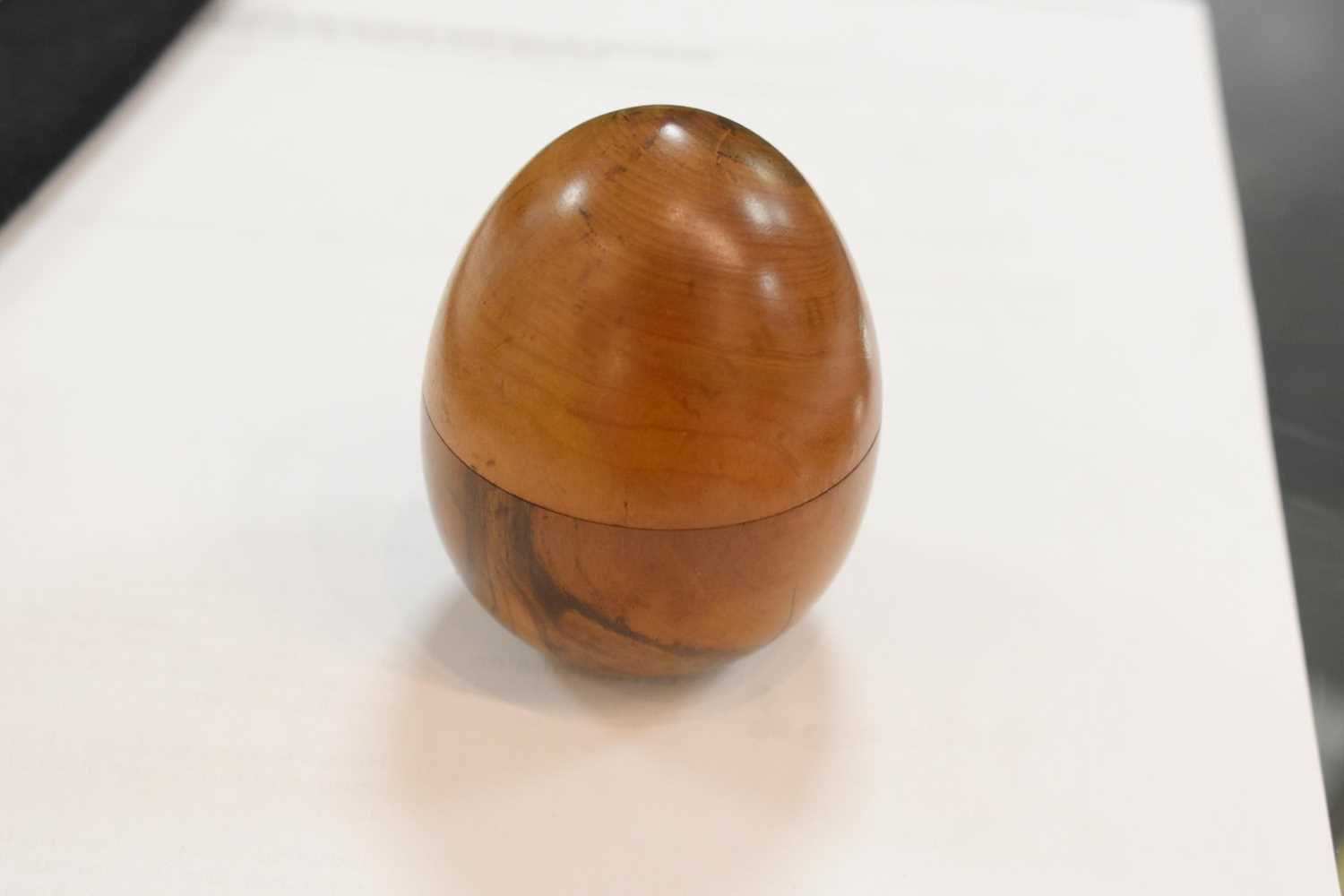 A group of treen sewing aids, to include a 19th century olive wood darning egg form etui, a childs - Image 8 of 14