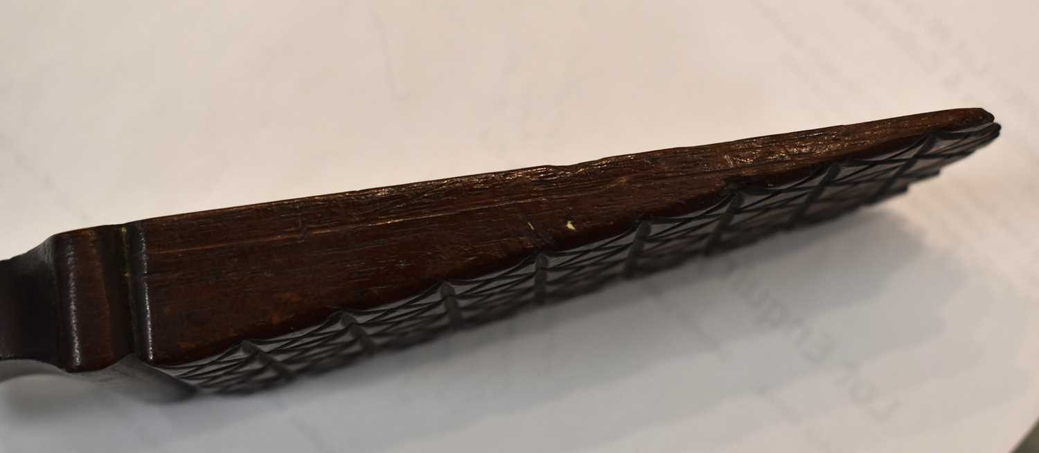 A 19th century treen dish slope with protruding shaped handle to tilt a serving dish, so that the - Image 3 of 10