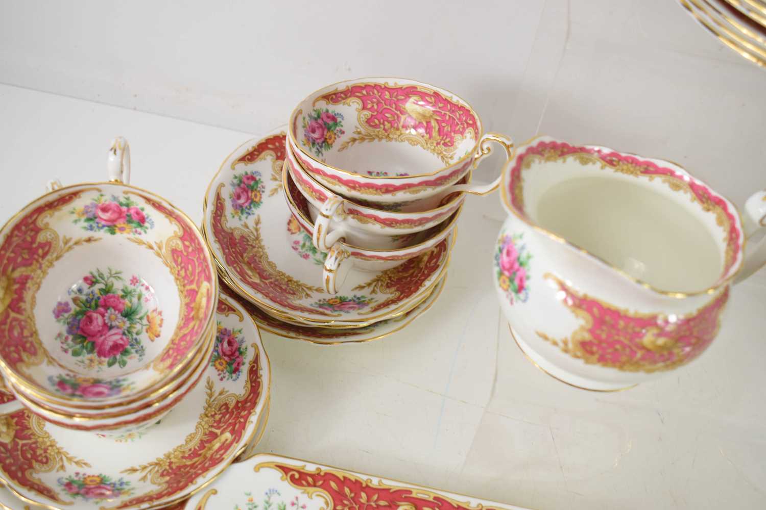 A Foley bone China part tea service in the Montrose pattern, to include two cake plates, twelve - Image 2 of 2