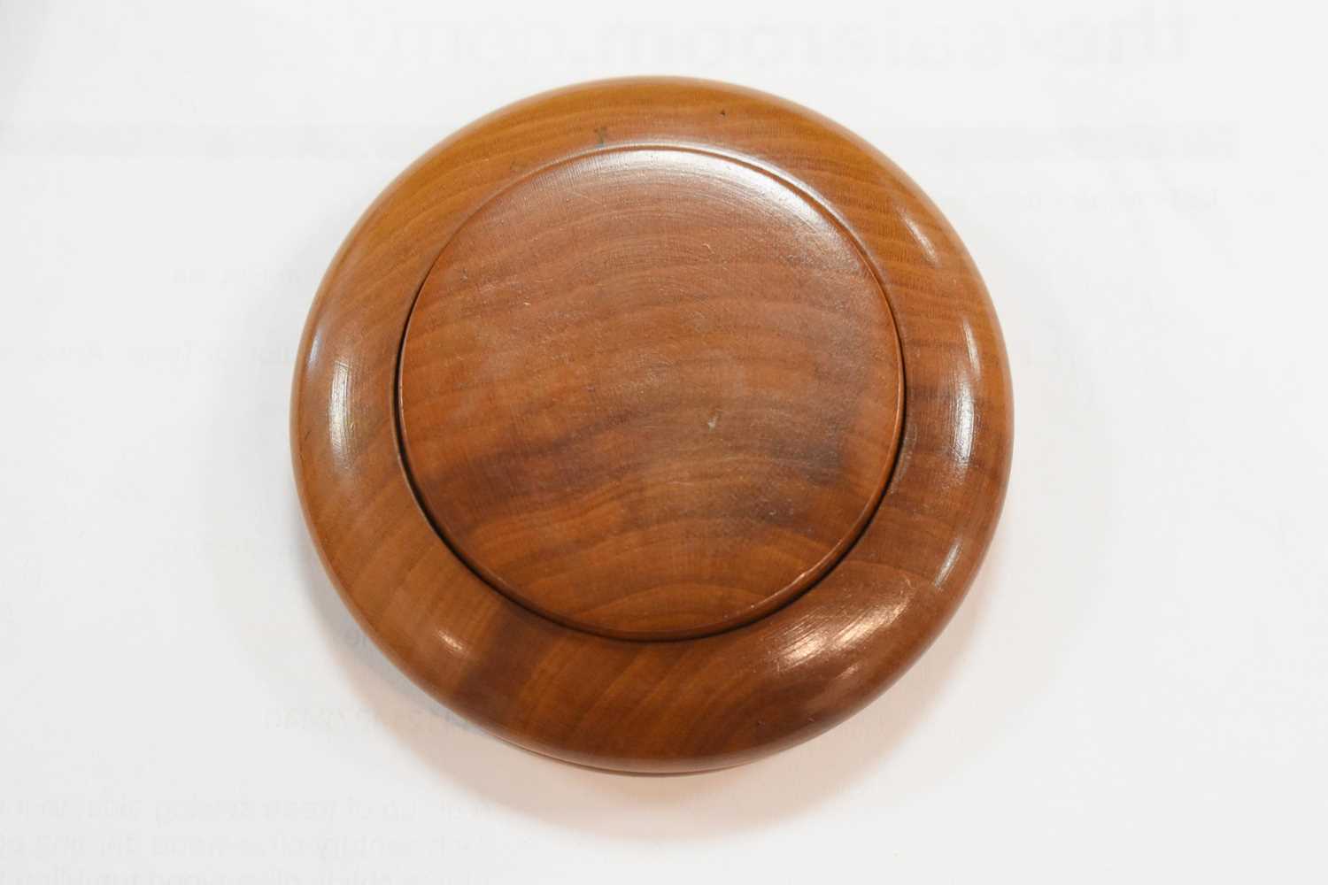 A group of treen sewing aids, to include a 19th century olive wood darning egg form etui, a childs - Image 14 of 14