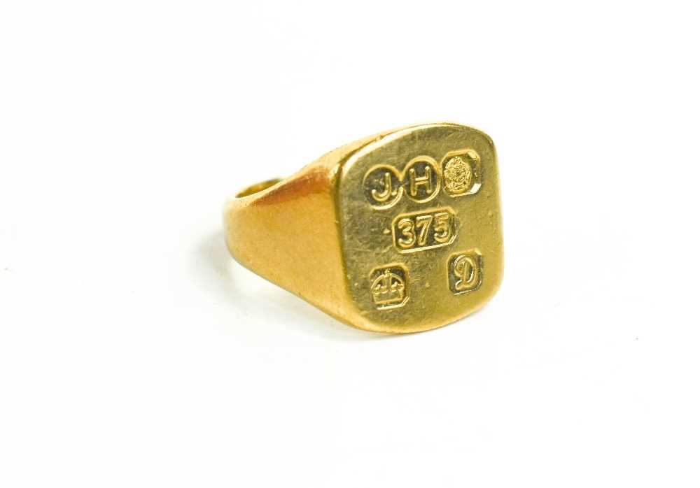 A 9ct gold signet ring, size Q, 8.1g. - Image 2 of 2