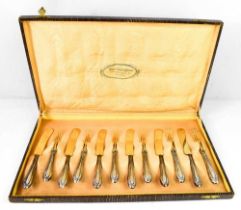 A Casa Dell'Argento Via Rue Macelli 68, Roma cased set of silver knives and forks, each with