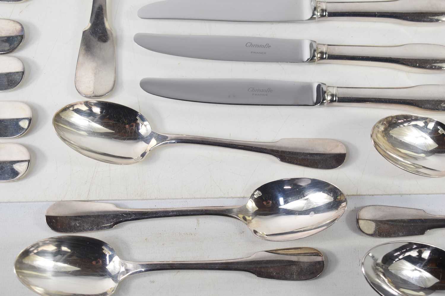 A set of Christofle plated flatwares comprising eight knives, butter knives, forks, dessert forks, - Image 5 of 6