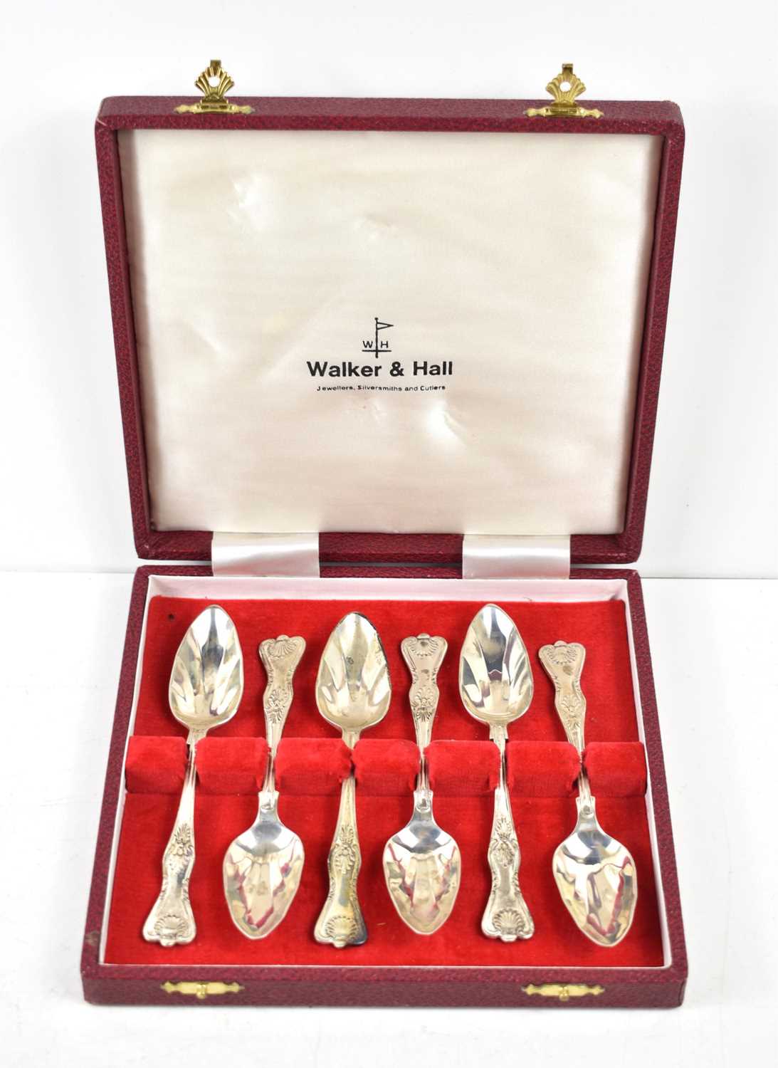 A cased set of six Walker & Hall silver spoons in the Kings pattern, 5.2toz.