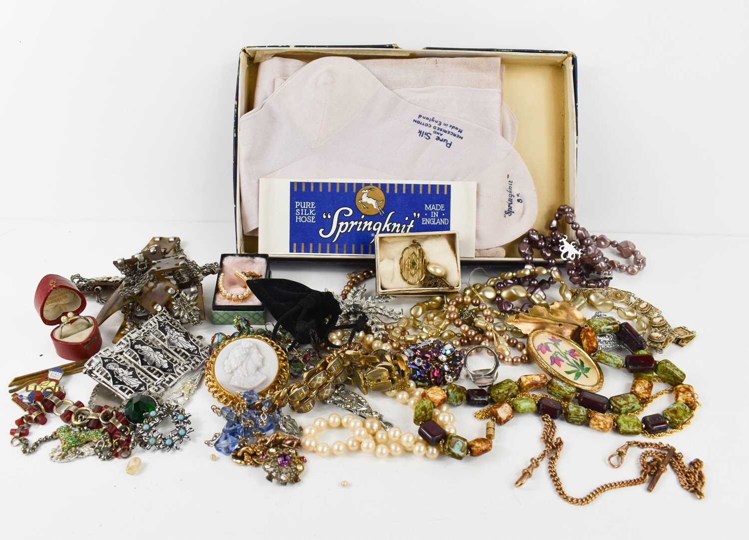 A group of vintage costume jewellery including a 900 silver gilt filagree bracelet set with