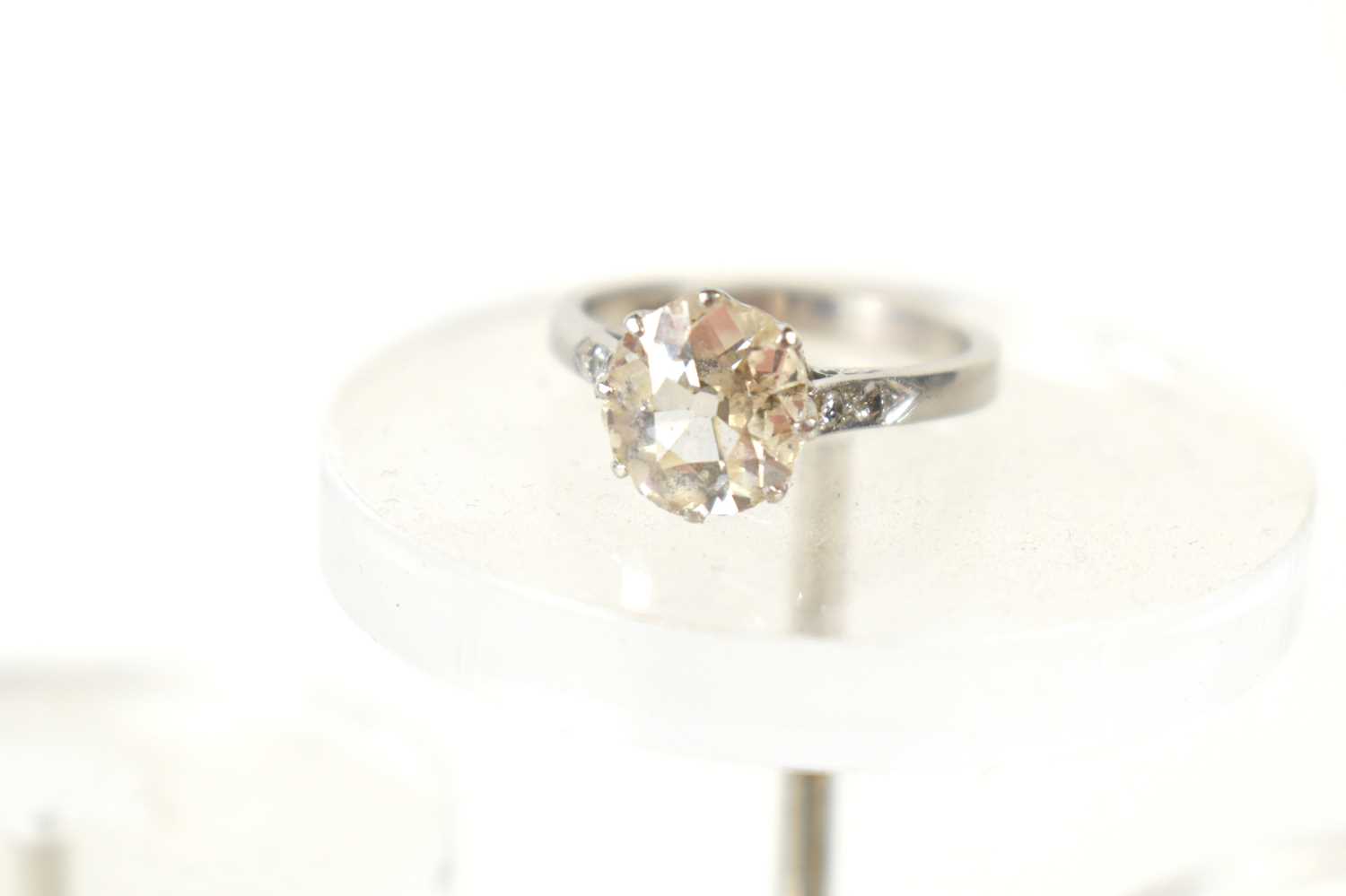 An old brilliant cut solitaire diamond and platinum ring, the diamond of very slightly uneven - Image 3 of 7