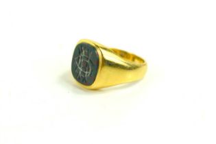 An 18ct gold and bloodstone signet ring, size J/K, 8.22g.