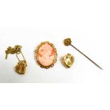 A group of 9ct gold items, comprising two heart shaped lockets, one with gold back and front on base