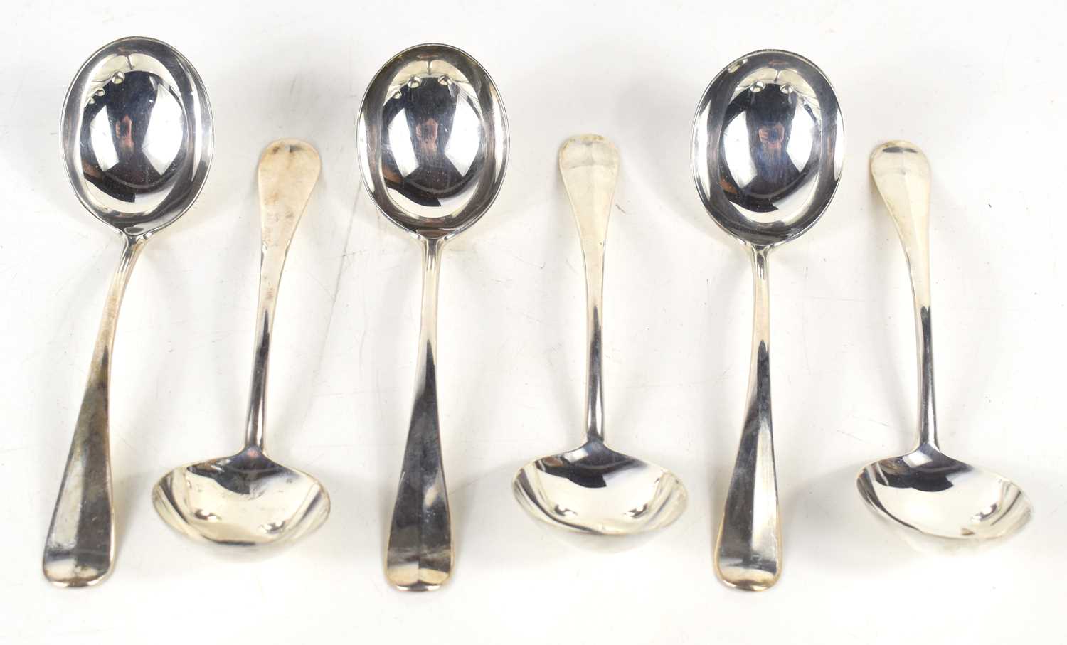 A set of six silver ladles, hallmarked for Charles Boyton & Son, London 1932, 9.5toz.