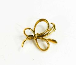 A 9ct gold bow brooch, 2.9g.