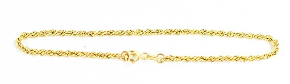 A 9ct gold ropetwist bracelet, with circular clasp, 0.79g.