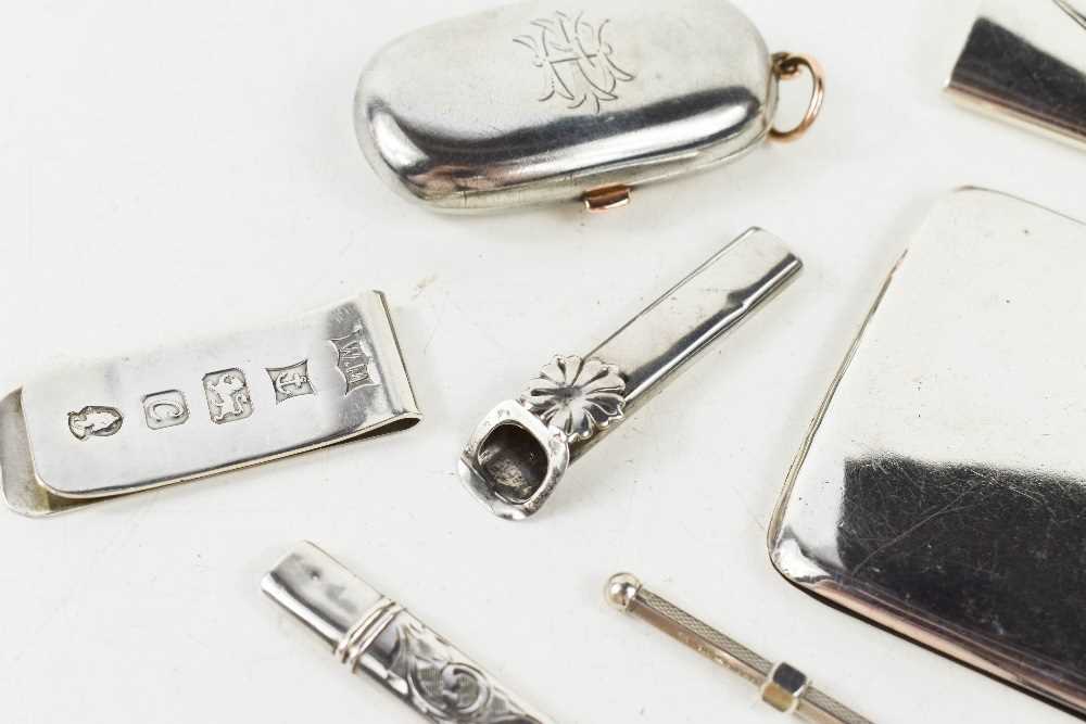 A group of silver accessories including a card case, a small spectacle case, a double stamp box, a - Image 3 of 3