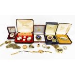 A group of jewellery and costume jewellery including a silver signet ring and a 9ct gold chain.