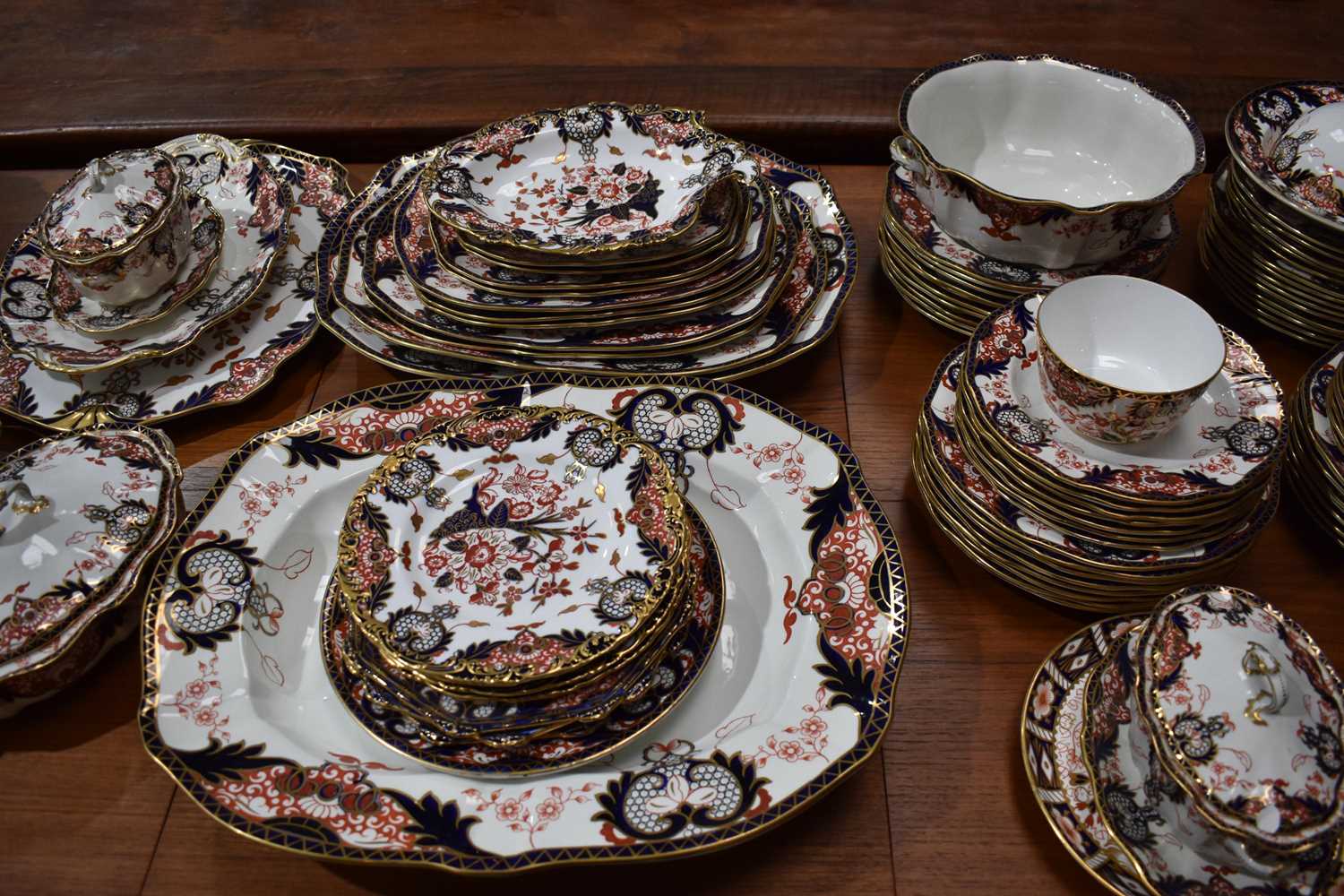 An extensive early 20th century Osmaston Road Royal Crown Derby part dinner service in the Japan - Image 3 of 9