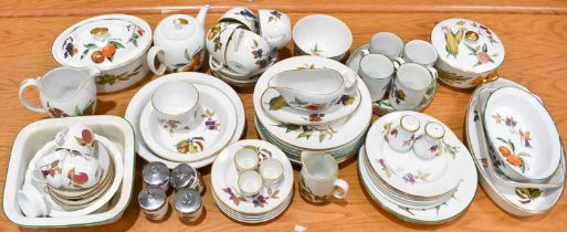 A group of Royal Worcester Evesham Vale tea & dinner ware, to include tureens, pastry dish, bowls,