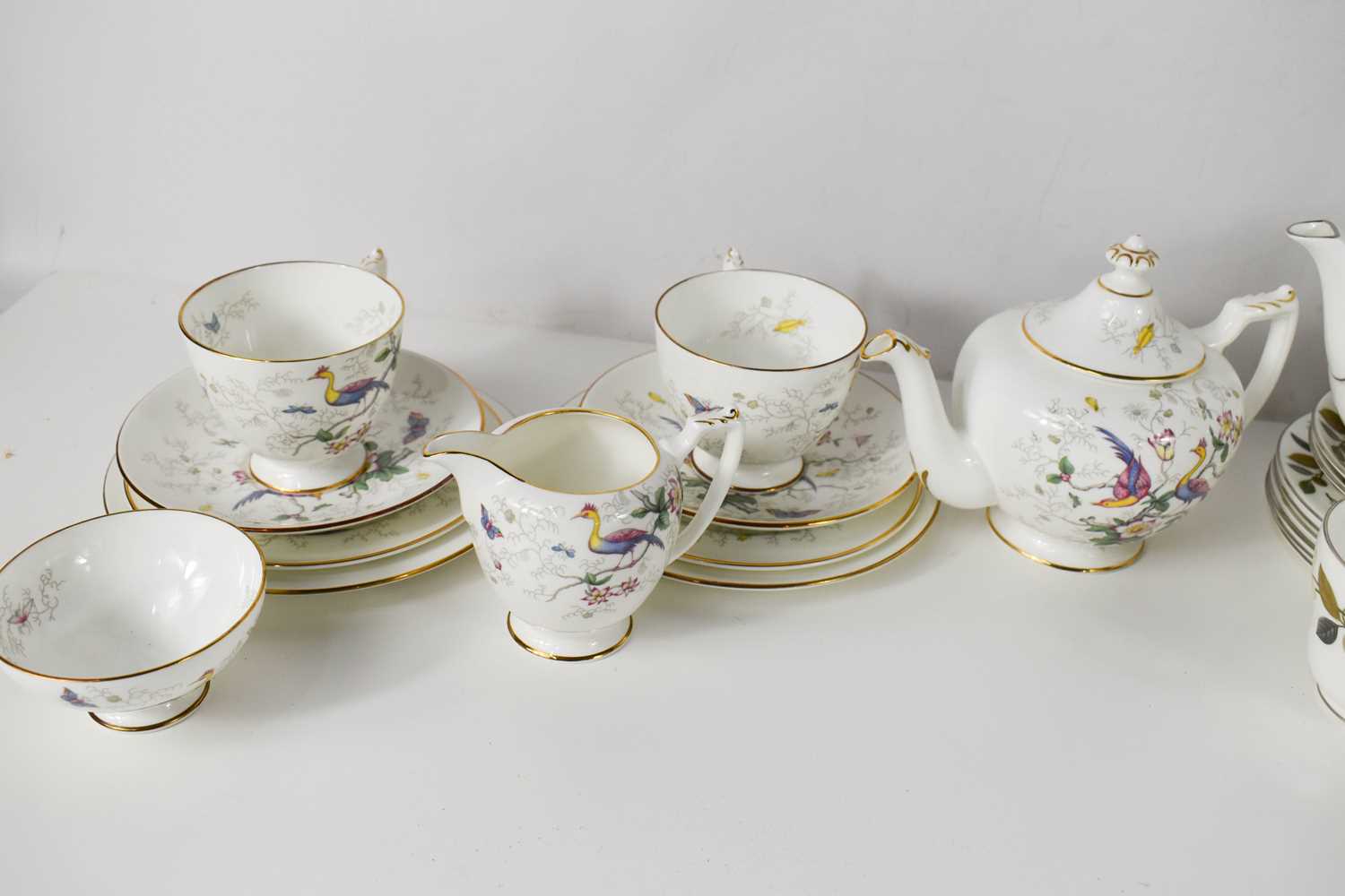 A Coalport Paradise pattern bone china tea for one, and various Minton Tapestry pattern and Wedgwood - Bild 2 aus 2