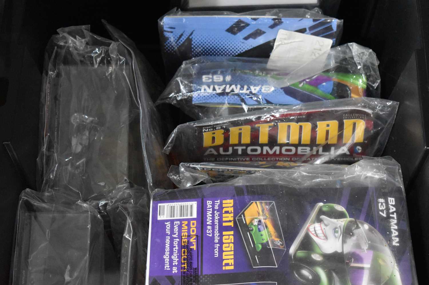 An extensive collection of Eaglemoss Batman Automobilia Collector's Models with magazines, - Bild 2 aus 5