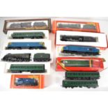 A collection of boxed and unboxed 00 gauge locomotives to include Mallard 60022 locomotive and